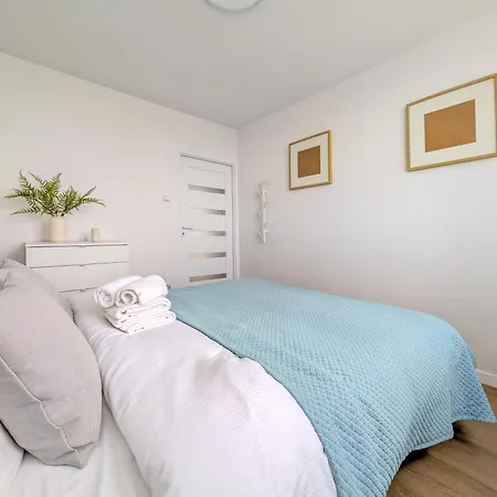 Park Skowroni Pleasant By Bookinghost