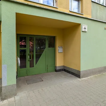 Park Skowroni Pleasant By Bookinghost